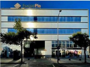 La entrada del edificio de las nuevas oficinas